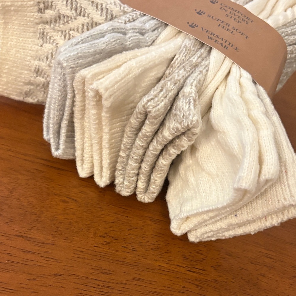 6 BEARPAW Women's Boot Socks - Picture 9 of 16